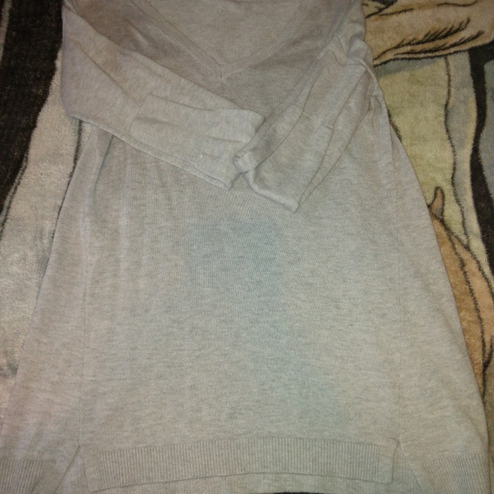 Women's lightweight pullover